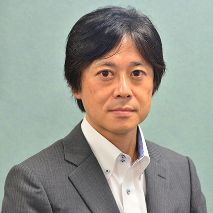 小山 嚴也