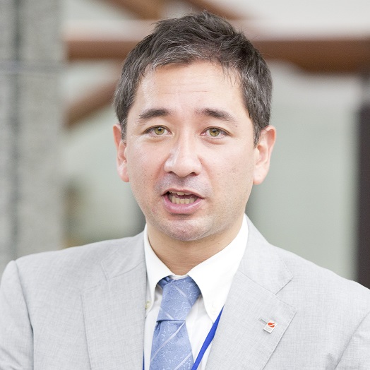 市川 アダム 博康